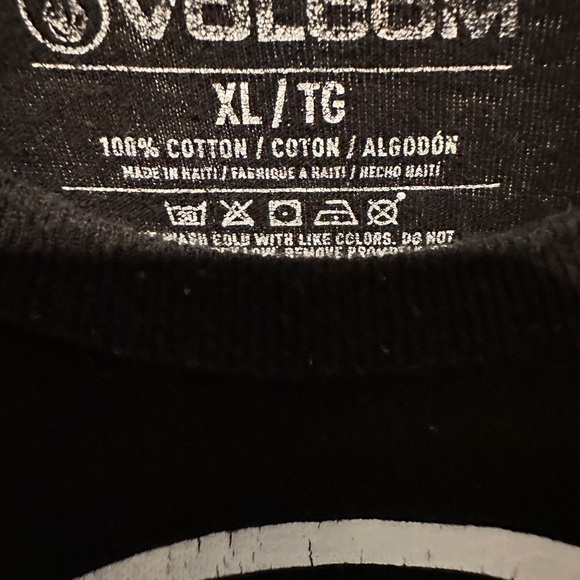 Volcom Black Short Sleeve - Picture 3 of 3